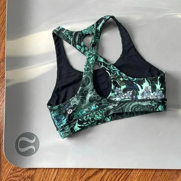 Lululemon I 6 - Picture 2 of 8